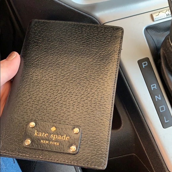 Kate Spade Passport Holder - Picture 1 of 3